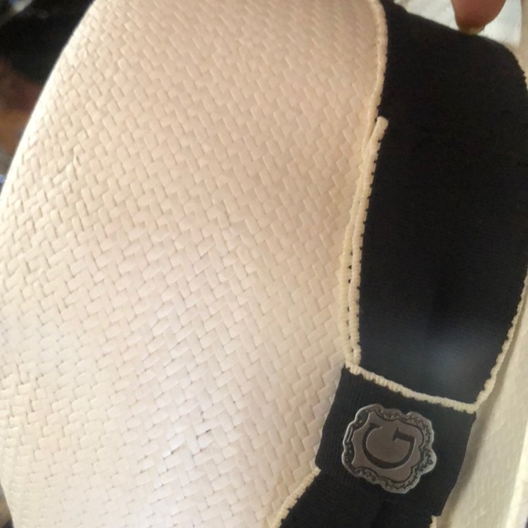 New - Picture 4 of 4